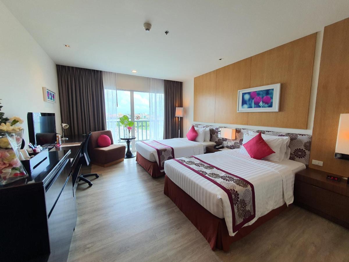 Deluxe Twin Room Balcony