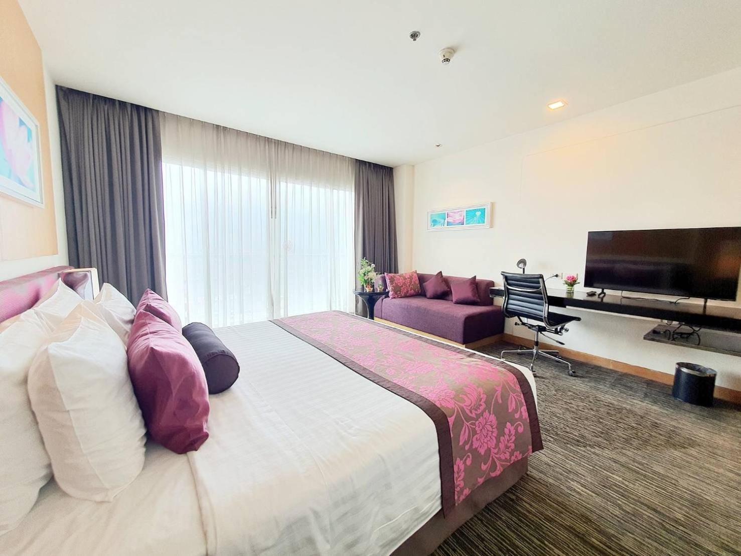 Deluxe Plus King Room Balcony